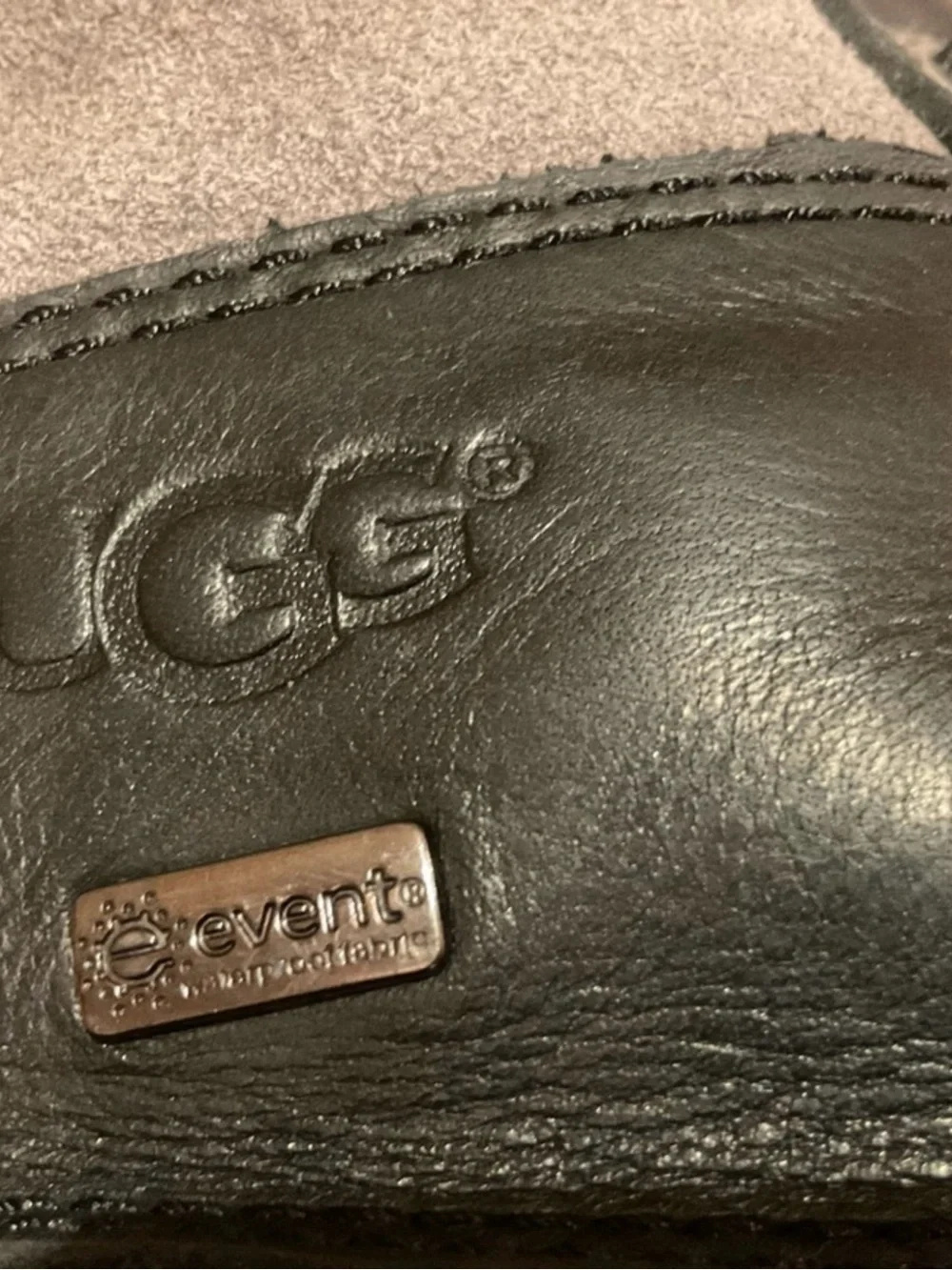 UGG Adirondack Leather Boots size 6